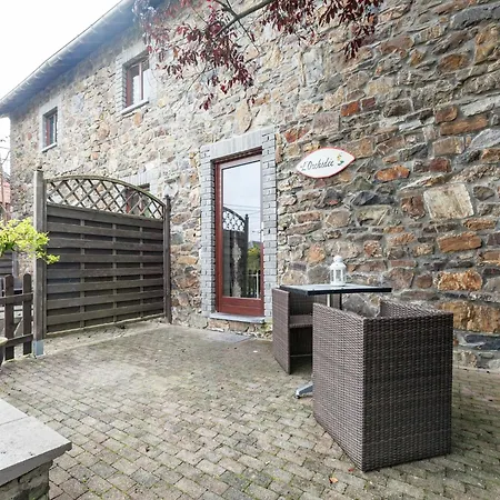 Charming Cottage In Stoumont With Colourful Garden, Cleaning Included Vakantiehuis Stoumont